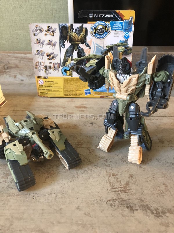 Transformers Siege War For Cybertron Preview Wave 1  (101 of 103)